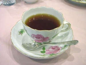 Meissen-teacup_pinkrose01